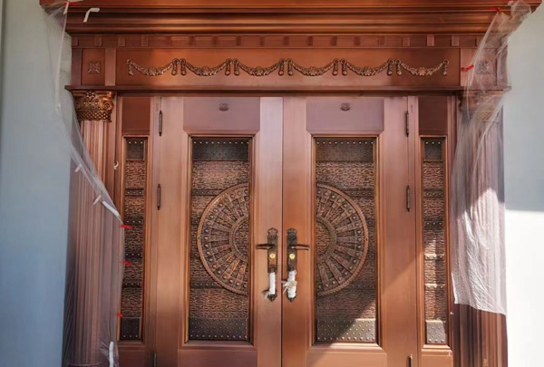 現(xiàn)在遼寧銅門行業(yè)內(nèi)卷嚴(yán)重，緊跟國家“一路一帶”戰(zhàn)略，把省會(huì)沈陽銅門賣到東南亞國家！