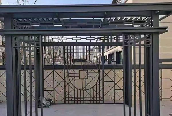 沈陽(yáng)別墅銅門廠家解讀入戶銅門的安裝流程