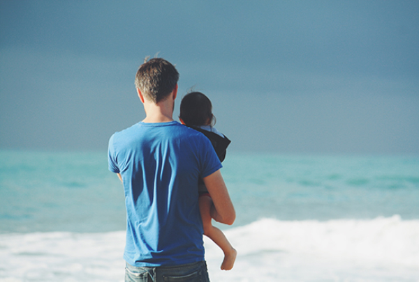 愛在父親節(jié)，沈陽昊瑞銅門廠向全天下的父親致敬，祝您們節(jié)日快樂